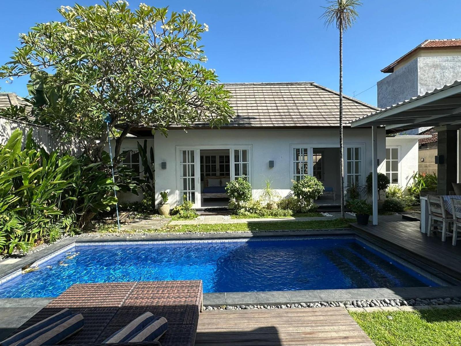 Villa Alam Biru II Санур Экстерьер фото